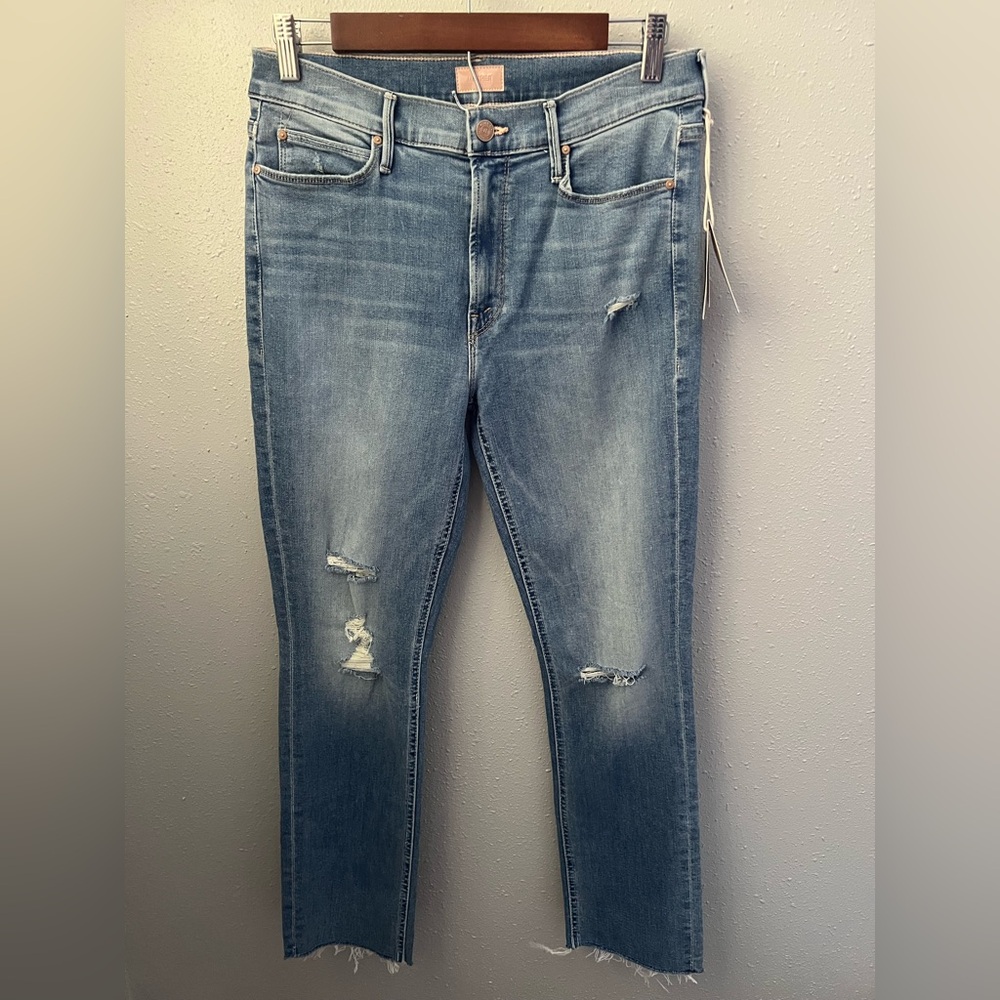 New MOTHER Mother Dazzler Ankle Fray Weekend Kitten Distressed Size 30 - Picture 2 of 14